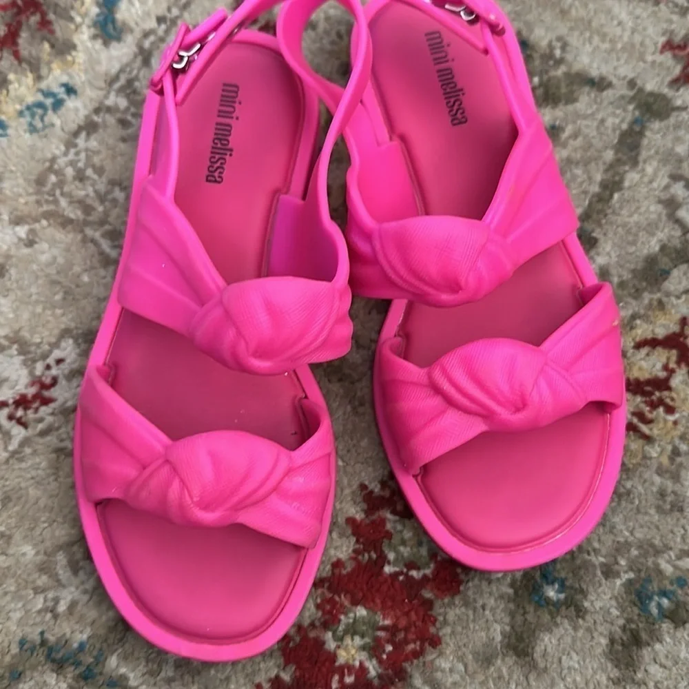 NWT Mini Melissa Velvet Sandal in Pink size Girls’ 2